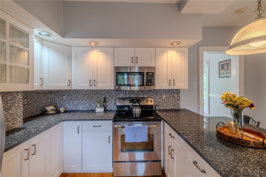216 Hampton Road Syracuse, NY 13203 - Photo 13 of 40 Kitchen