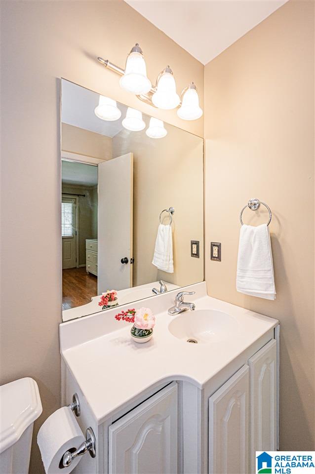 706 Forrest Drive Birmingham, AL 35209 - Photo 19 of 47