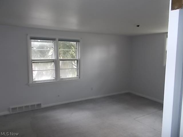 5087 Mayview Road Cleveland, OH 44124 - Photo 9 of 11