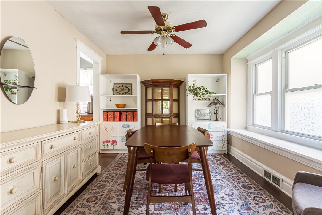 175 Curlew Street Rochester, NY 14613 - Photo 11 of 35 BRIGHT SPACIOUS DINING ROOM