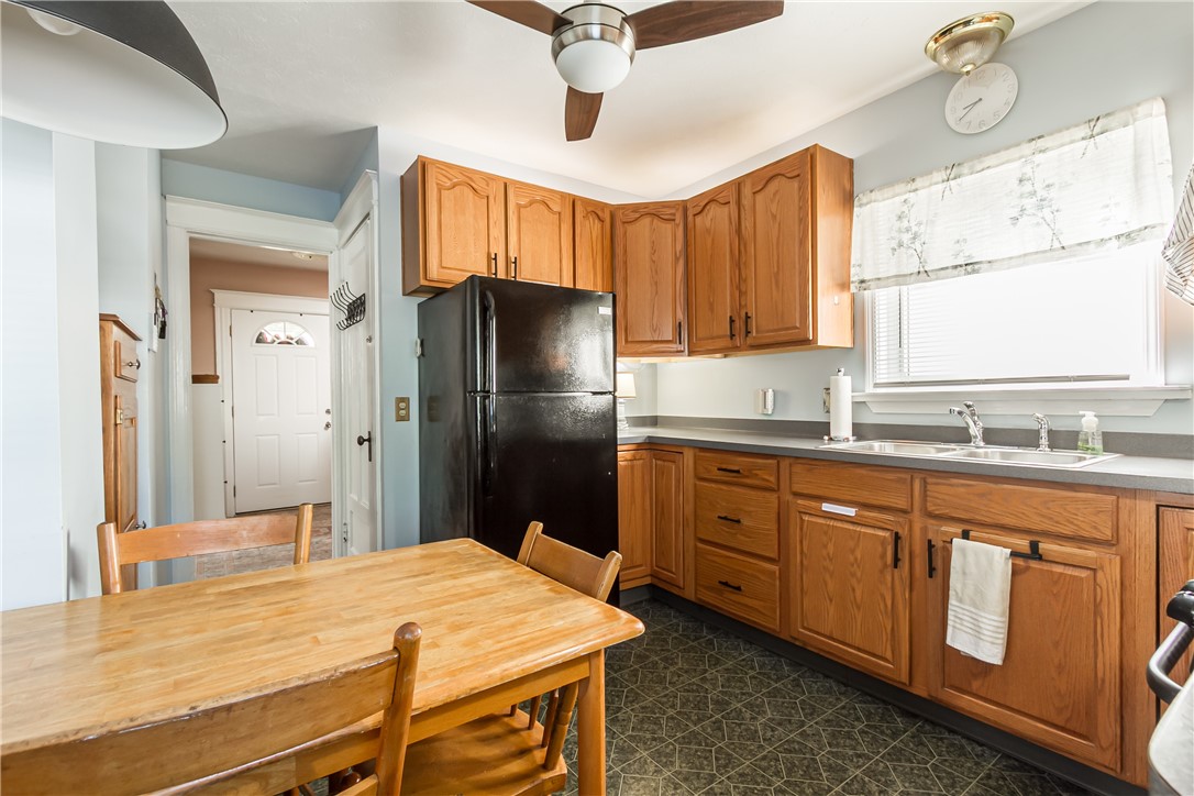 175 Curlew Street Rochester, NY 14613 - Photo 16 of 35