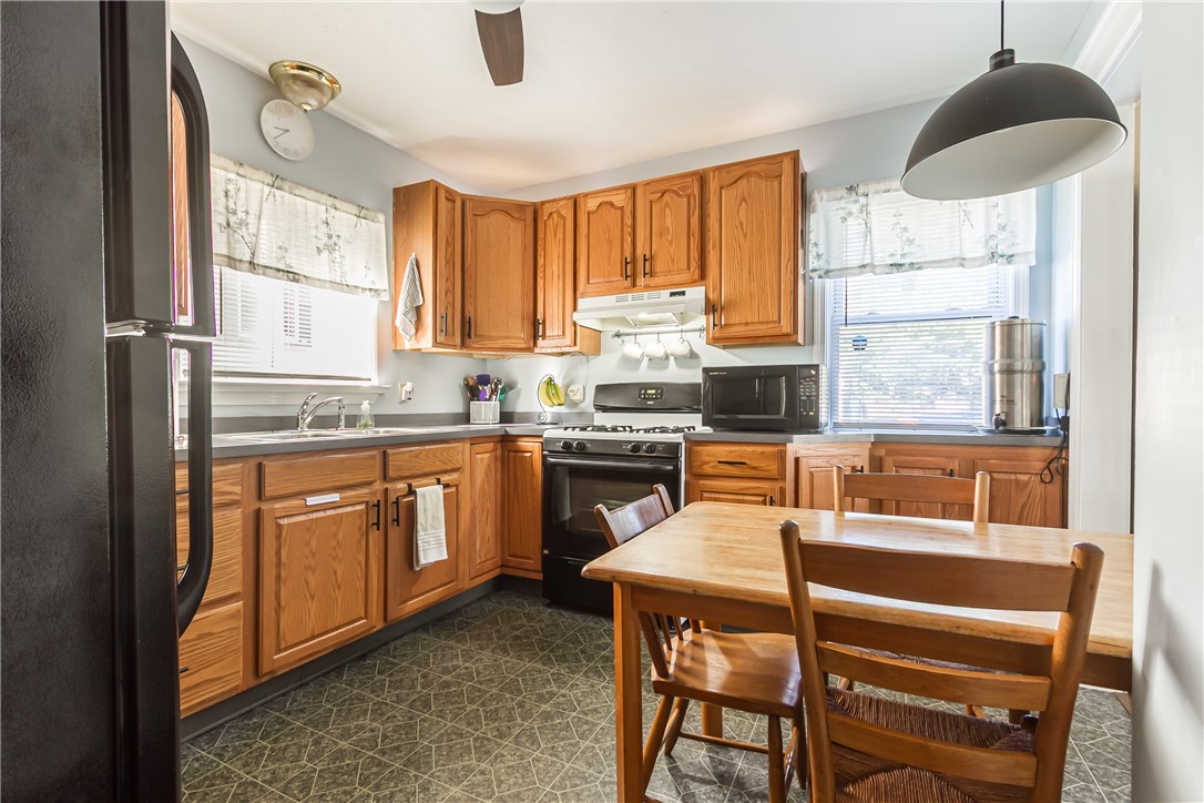 175 Curlew Street Rochester, NY 14613 - Photo 17 of 35