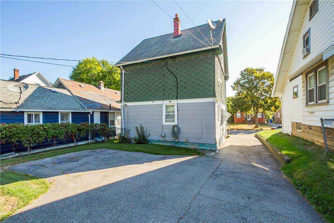 175 Curlew Street Rochester, NY 14613 - Photo 31 of 35 TURN AROUND DRIVEWAY