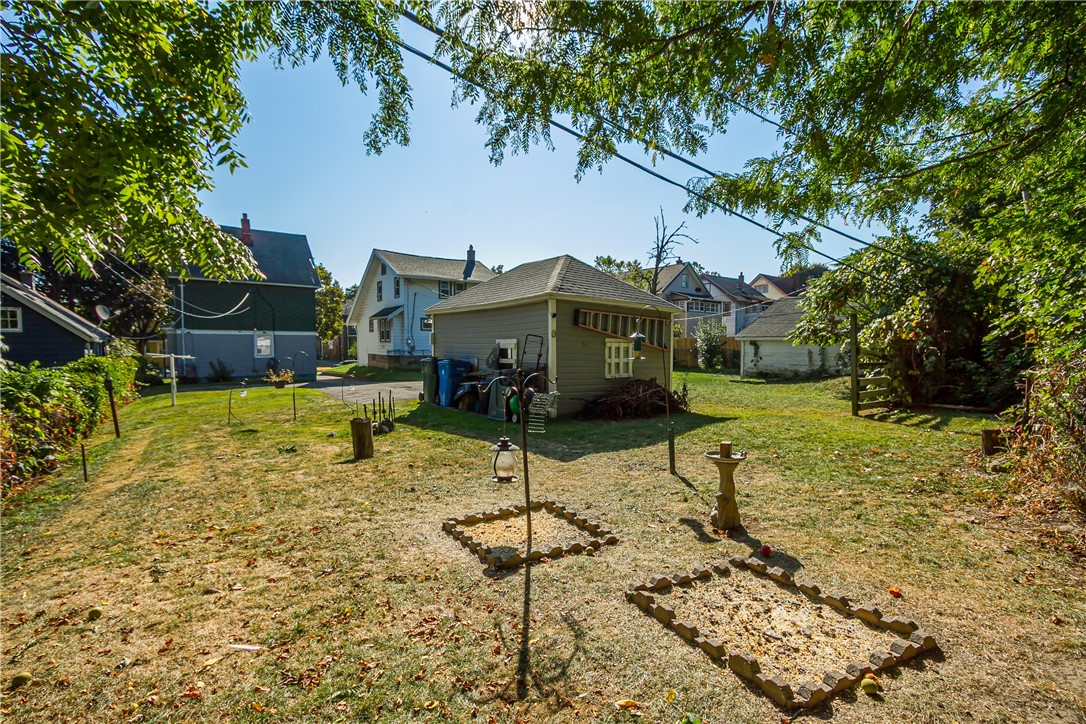 175 Curlew Street Rochester, NY 14613 - Photo 35 of 35 SPACE FOR YOUR GARDEN!