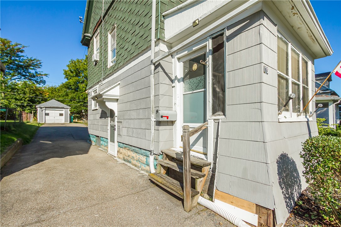 175 Curlew Street Rochester, NY 14613 - Photo 4 of 35