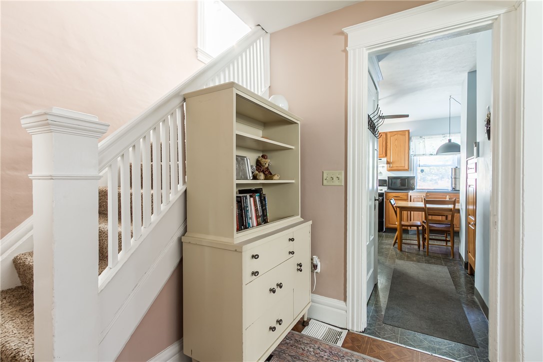 175 Curlew Street Rochester, NY 14613 - Photo 7 of 35 FOYER LEADING TO KITCHEN