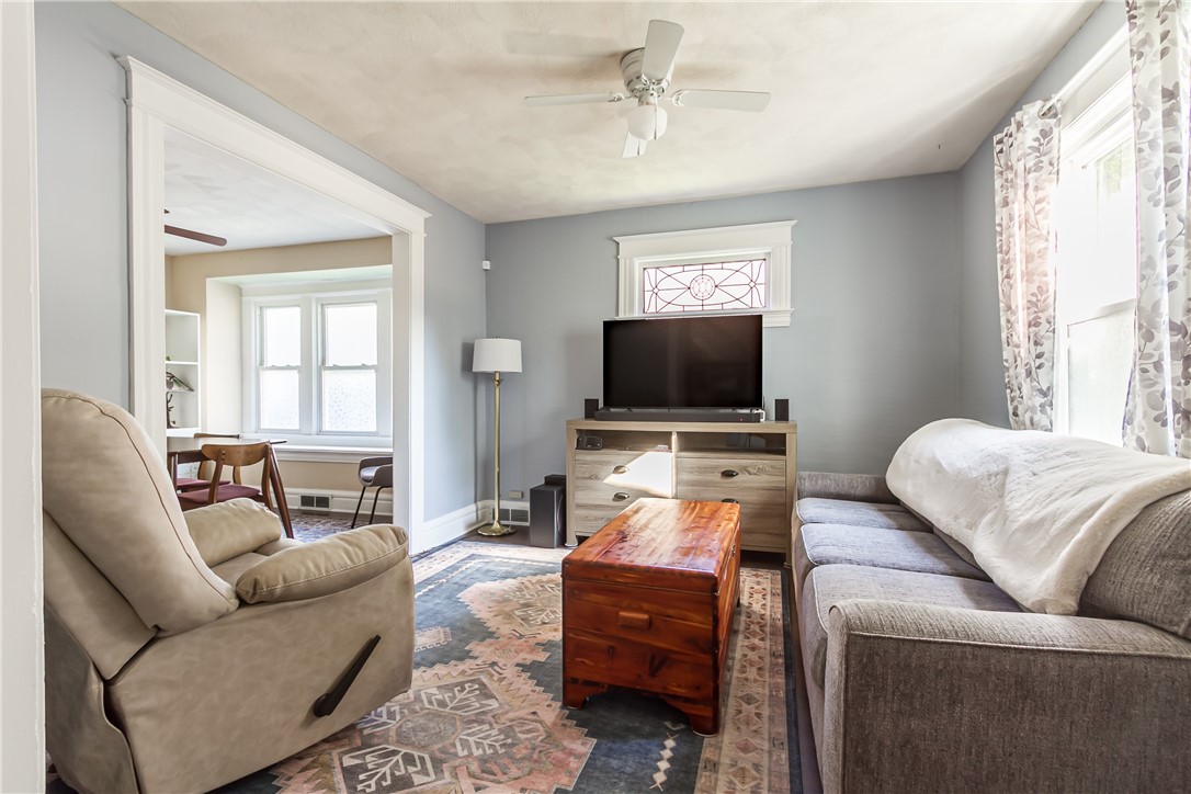 175 Curlew Street Rochester, NY 14613 - Photo 8 of 35 COZY LIVING ROOM