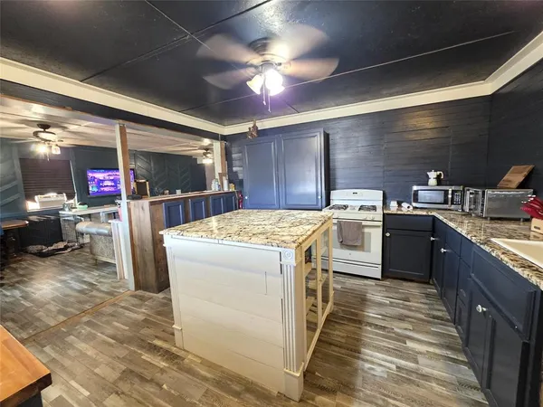$725,000 | 4451 Farm To Market 585, Bangs, TX 76823
