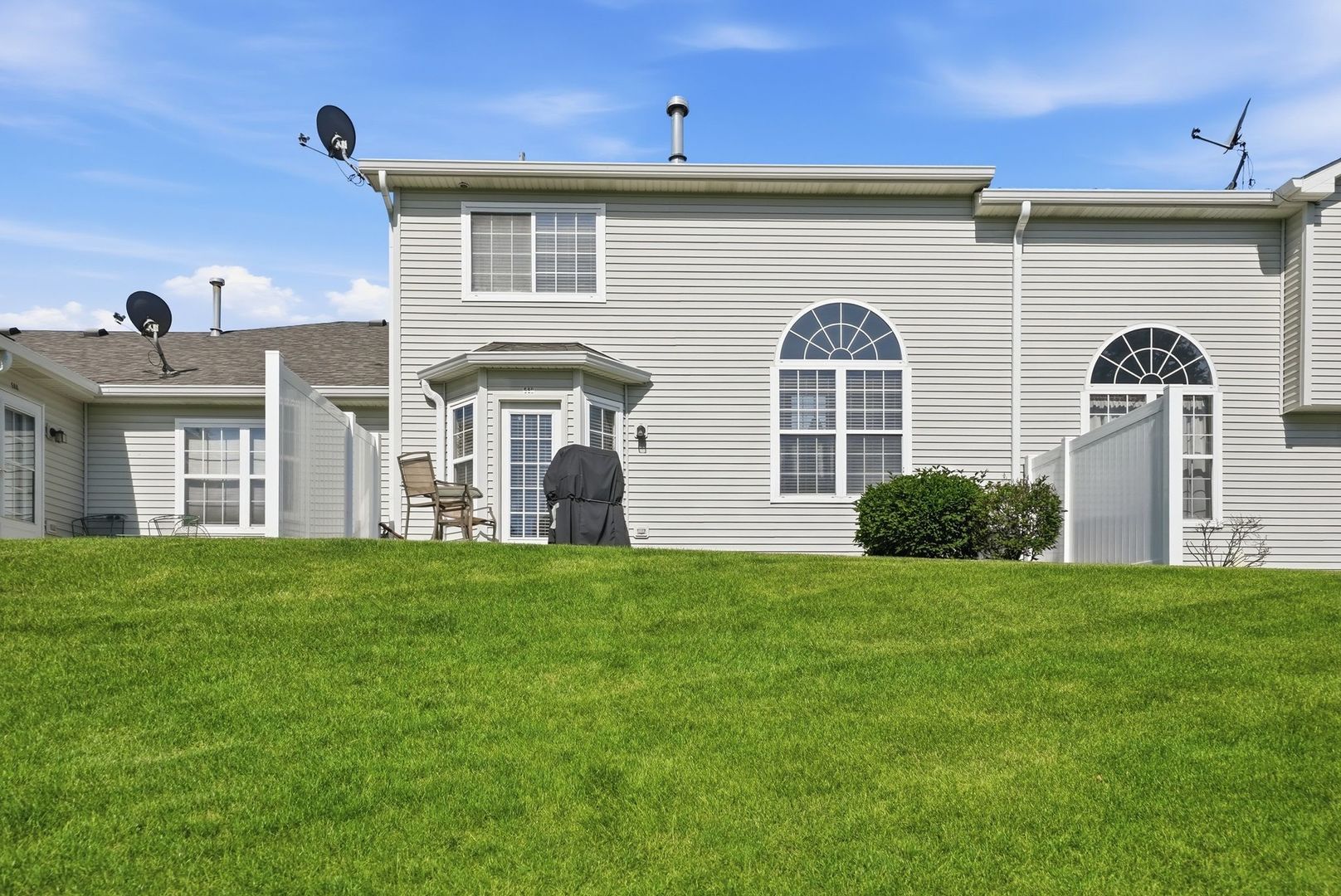 58 Rolling Oaks Road, Unit B Sugar Grove, IL 60554 - Photo 18 of 19