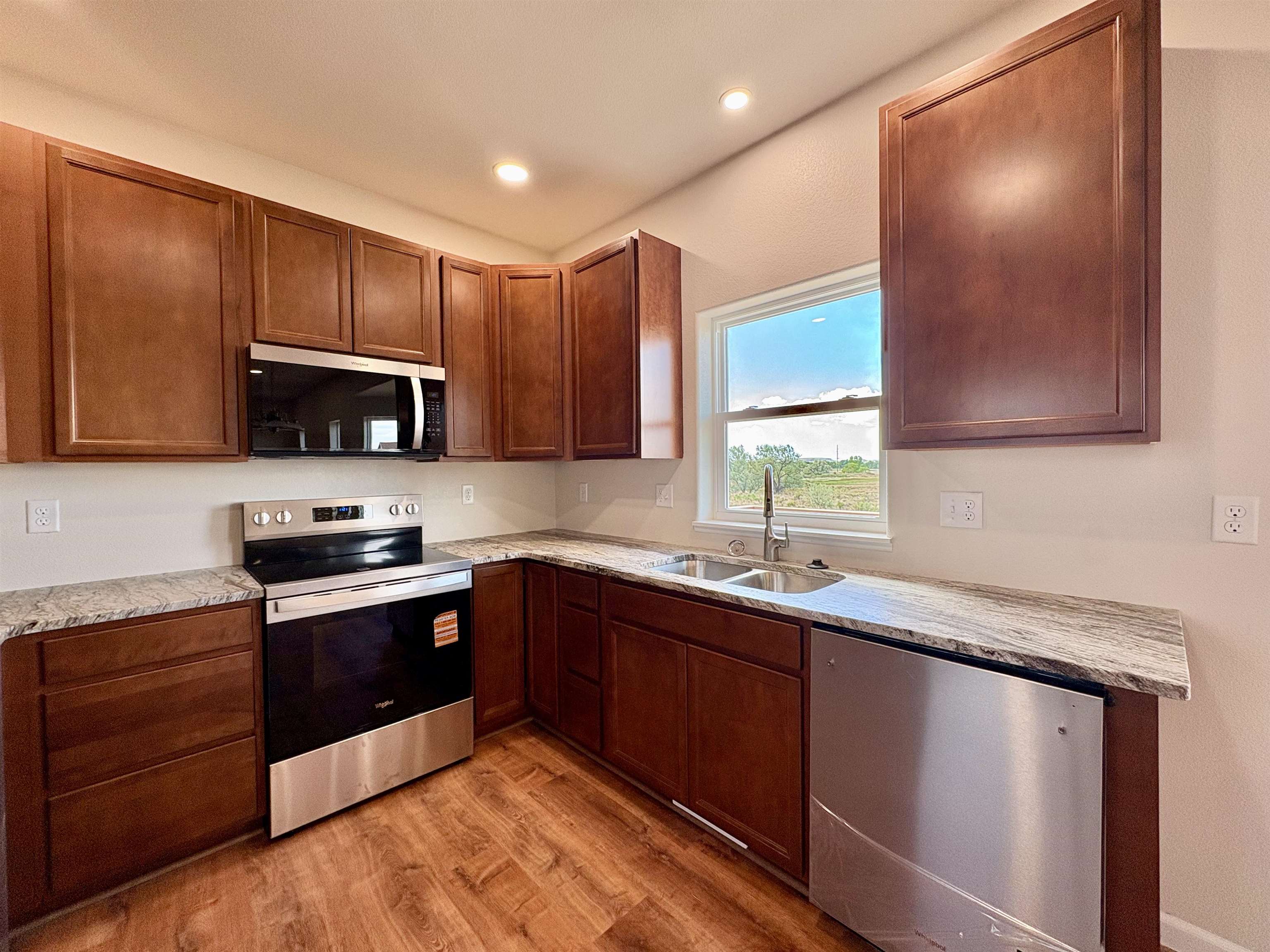915 Flicker Street Douglas, WY 82633 - Photo 11 of 34