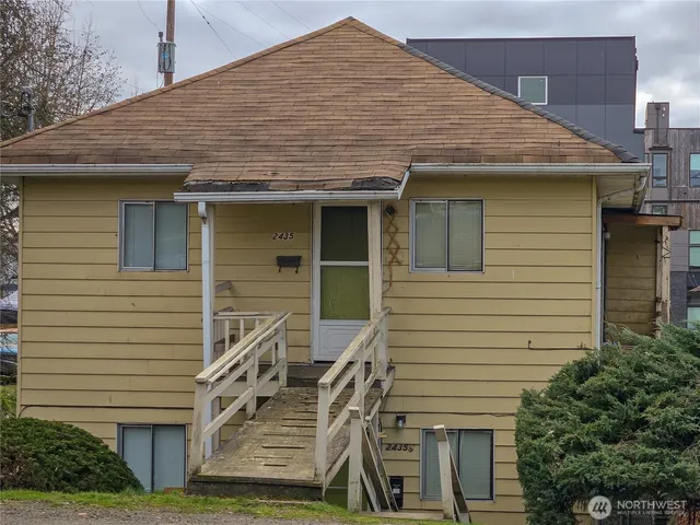 $800,000 | 2435 South Walker Street, Seattle, WA 98144