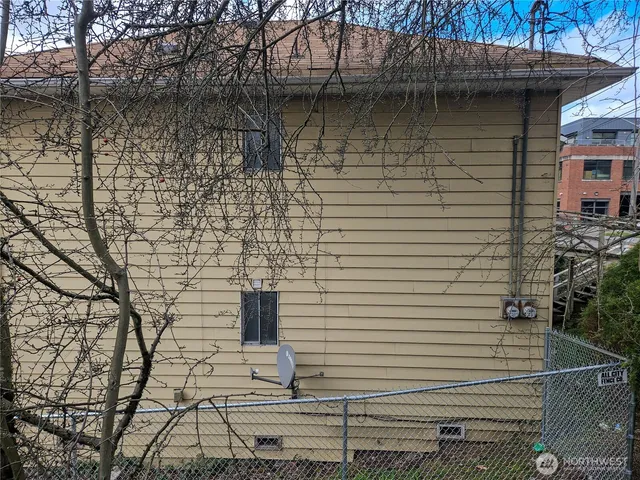 $800,000 | 2435 South Walker Street, Seattle, WA 98144