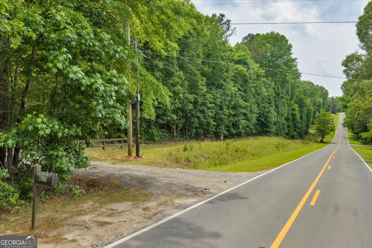 627 Johnstonville Road Barnesville, GA 30204 - Photo 5 of 73