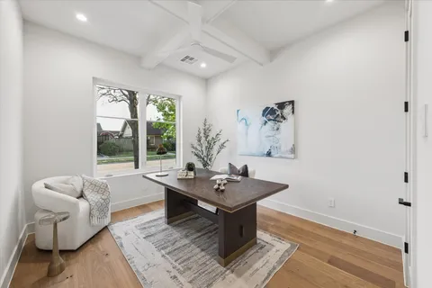 $1,450,000 | 107 East 24th Street, Houston, TX 77008