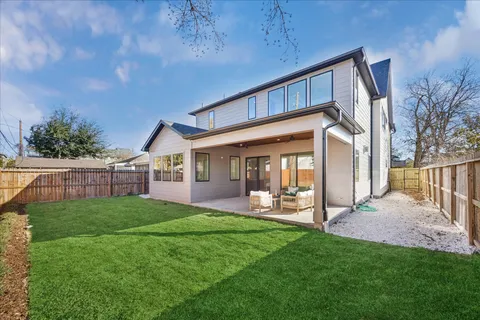 $1,484,000 | 107 East 24th Street, Houston, TX 77008