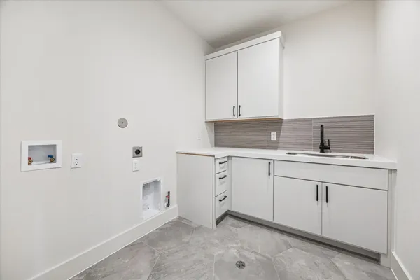 $1,450,000 | 107 East 24th Street, Houston, TX 77008