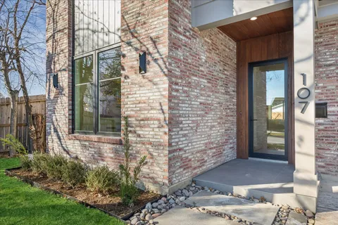 $1,484,000 | 107 East 24th Street, Houston, TX 77008