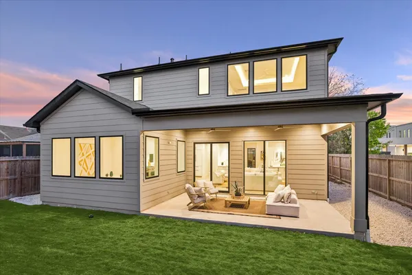 $1,450,000 | 107 East 24th Street, Houston, TX 77008