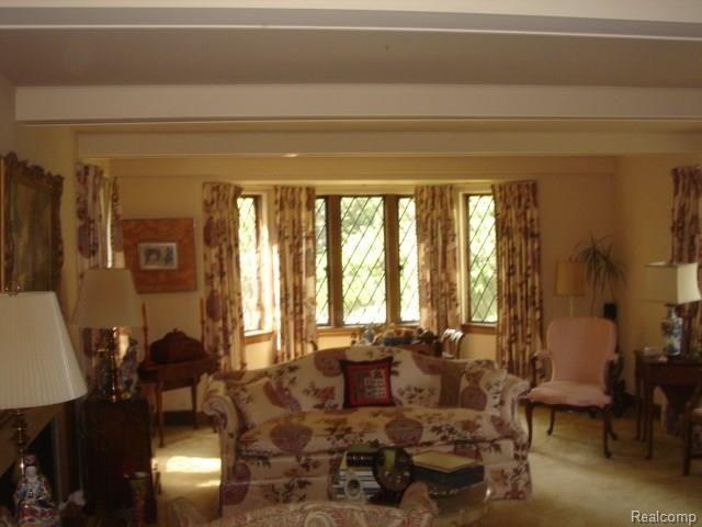 302 Touraine Road Grosse Pointe, MI 48236 - Photo 7 of 13 007.jpg