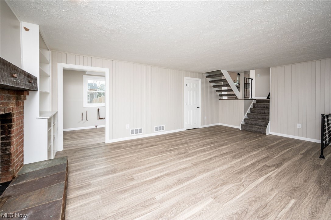 4482 Windfall Road Medina, OH 44256 - Photo 12 of 22 Family Room