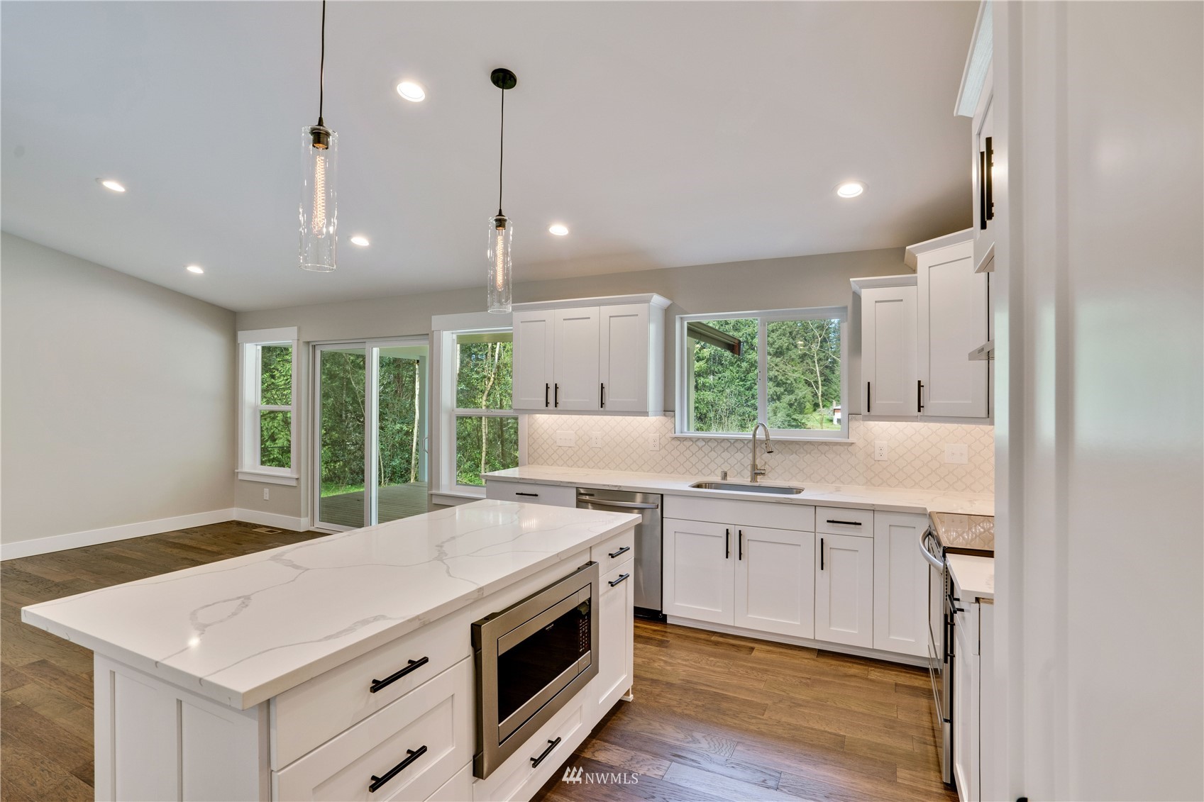 1590 Southeast Deep Lake Road Port Orchard, WA 98367 - Photo 4 of 27 Gallery Image 4