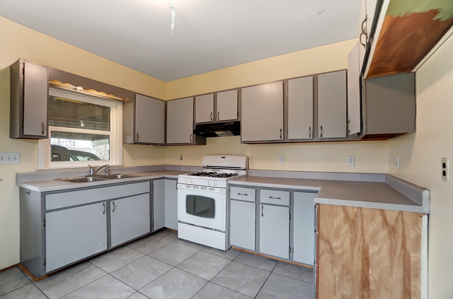 102 Wayne Street Howe, IN 46746 - Photo 14 of 32 Gallery Image 14
