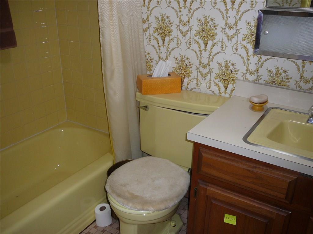 119 Fenway Road Pittsburgh, PA 15209 - Photo 10 of 19 Gallery Image 10