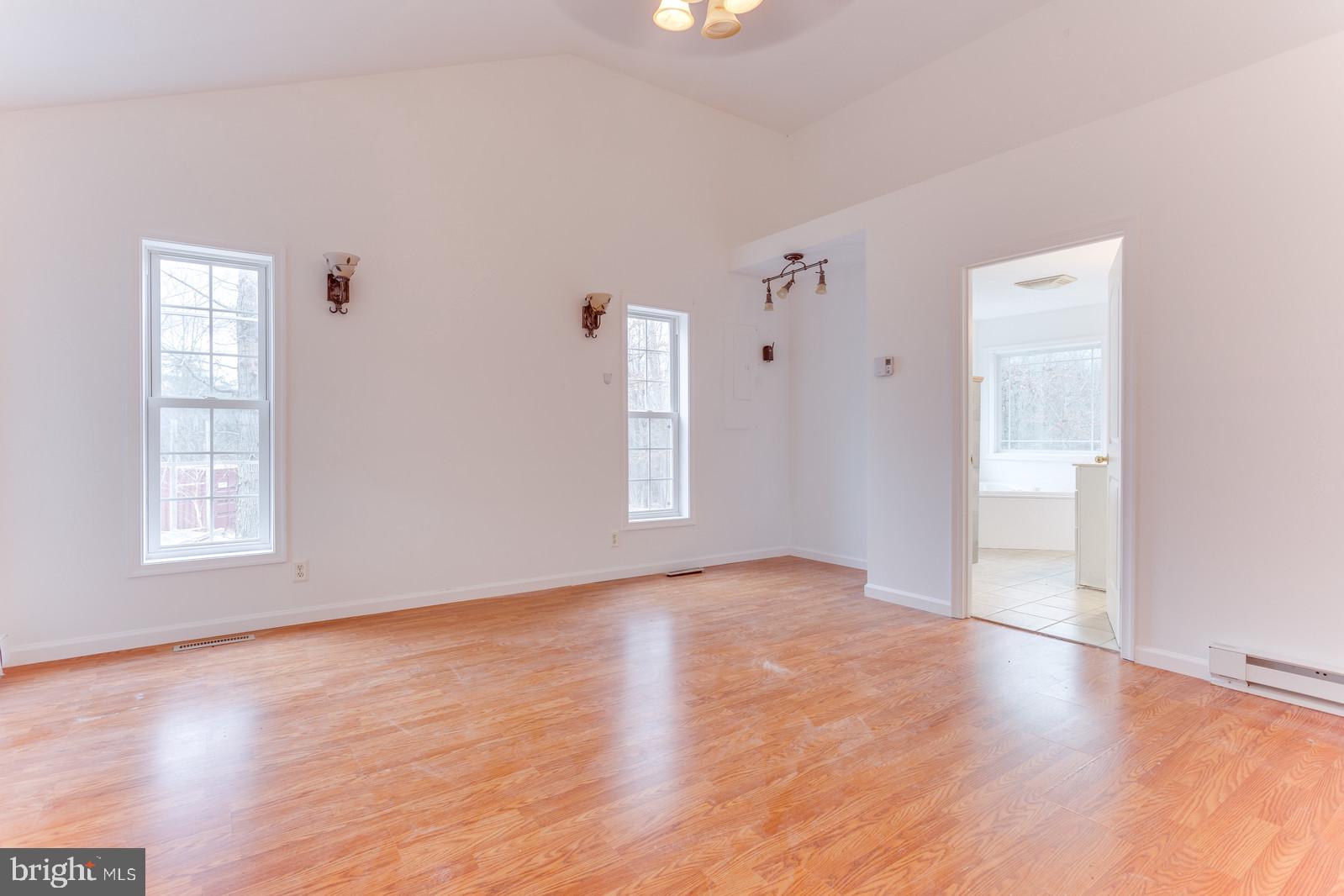 344 Devonshire Road Hedgesville, WV 25427 - Photo 11 of 17 Gallery Image 11
