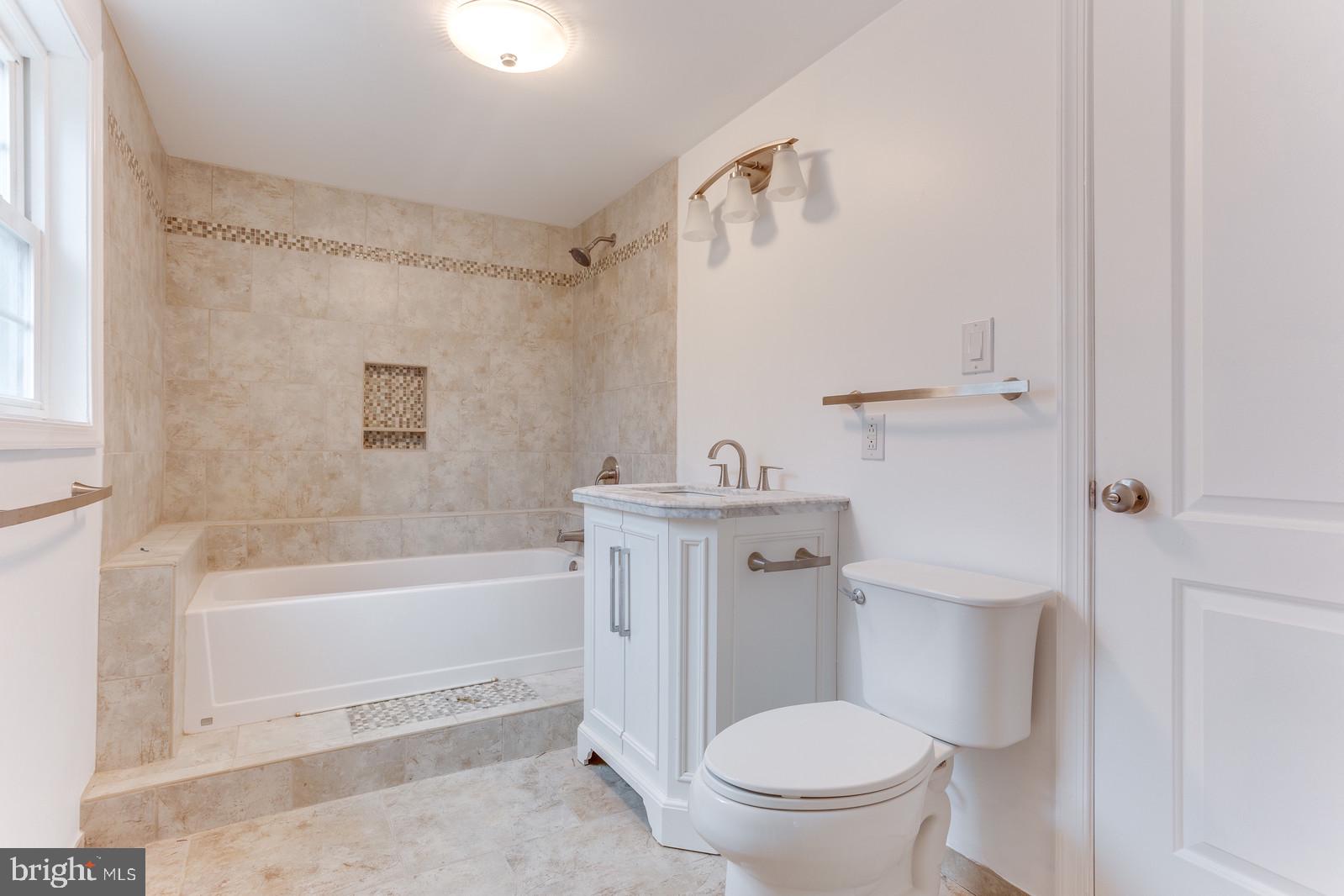 344 Devonshire Road Hedgesville, WV 25427 - Photo 14 of 17 Gallery Image 14