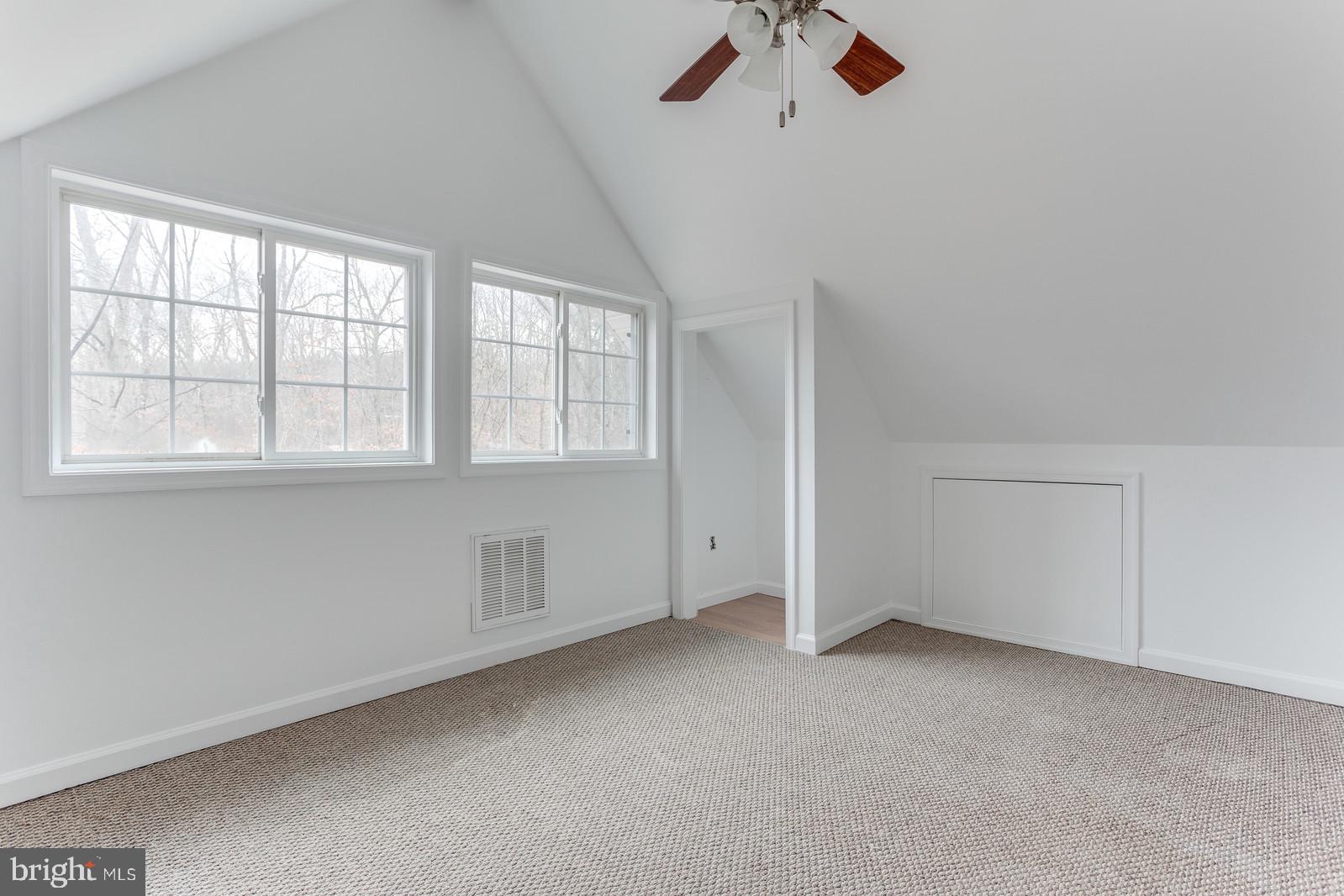 344 Devonshire Road Hedgesville, WV 25427 - Photo 9 of 17 Gallery Image 9