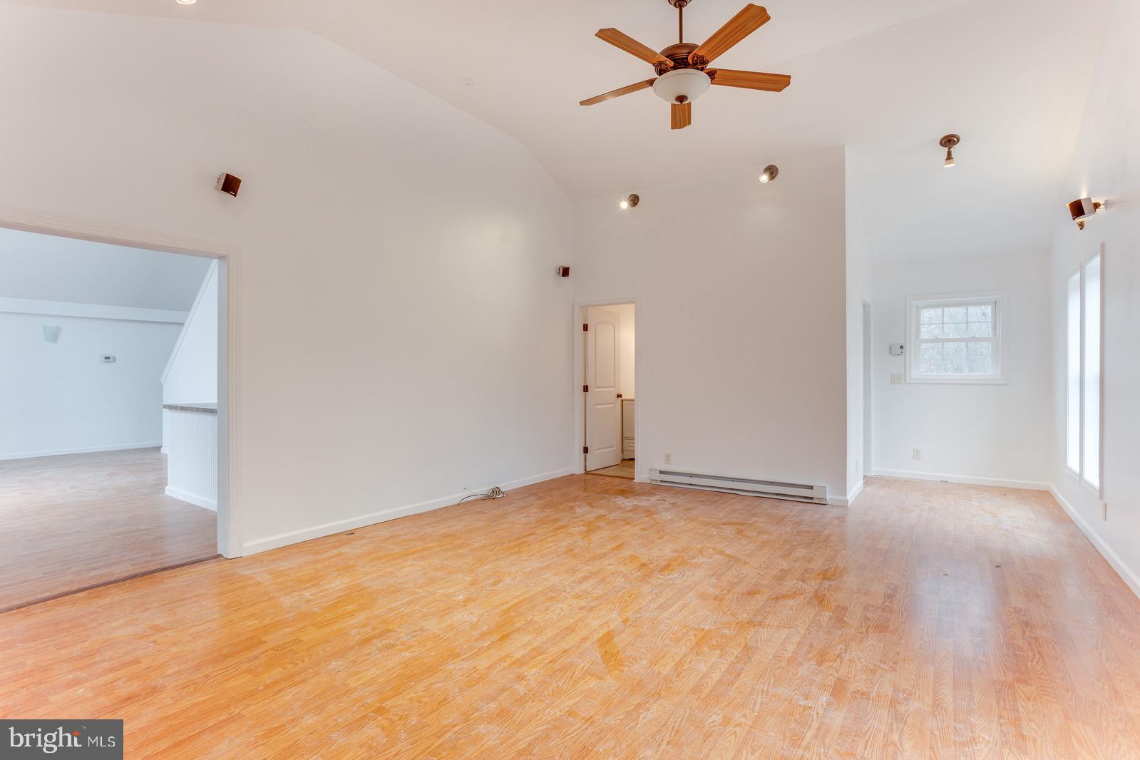 344 Devonshire Road Hedgesville, WV 25427 - Photo 10 of 17 Gallery Image 10