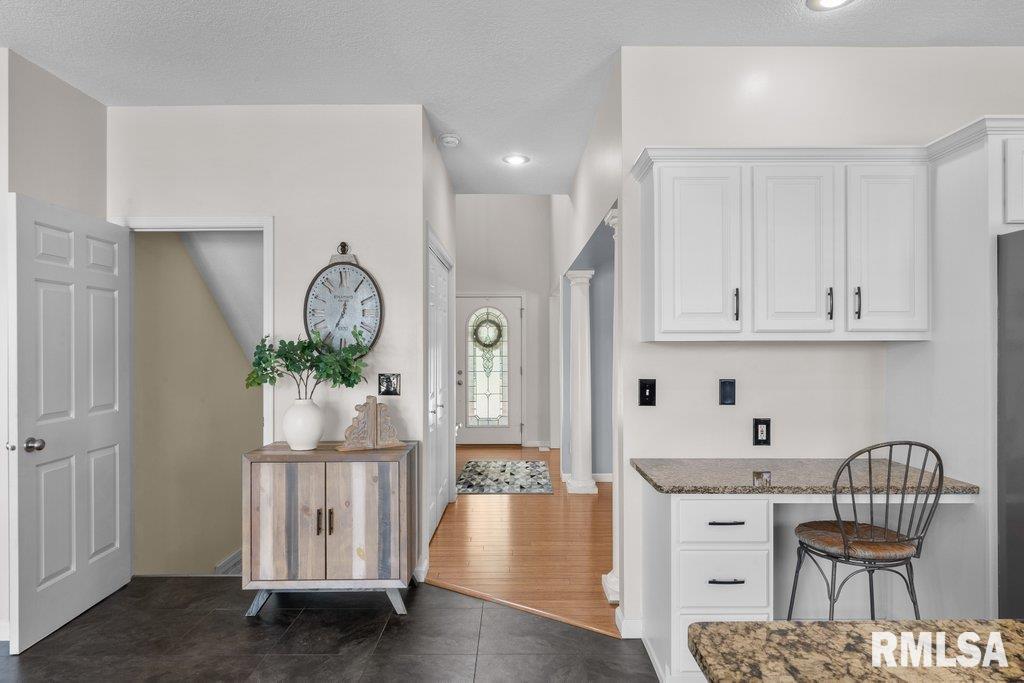 2086 Ashford Road Bettendorf, IA 52722 - Photo 23 of 55 Gallery Image 23