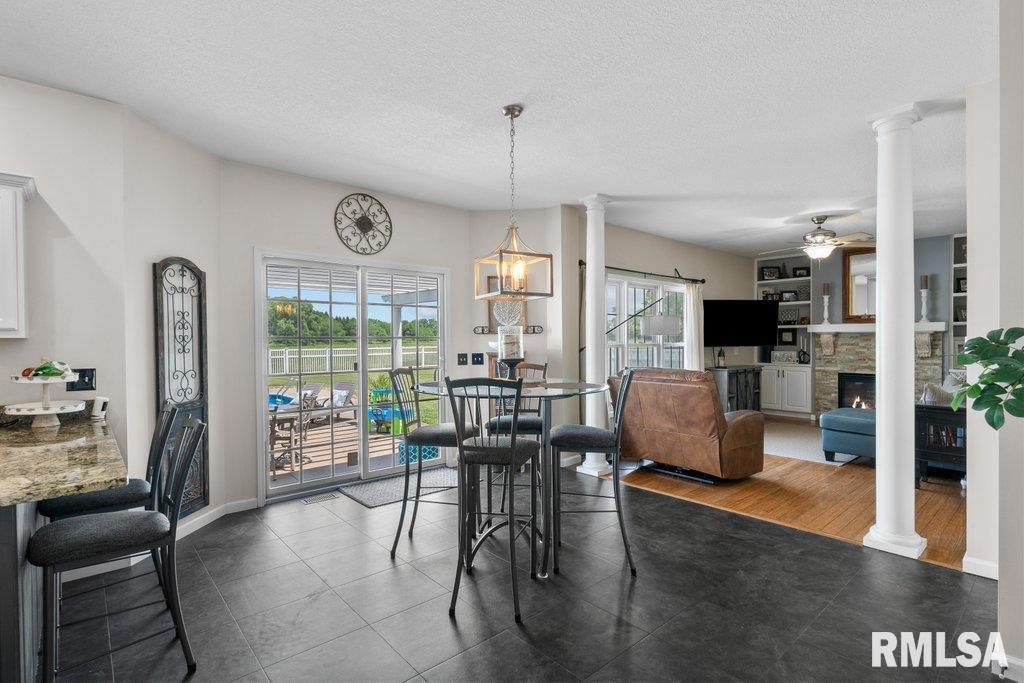 2086 Ashford Road Bettendorf, IA 52722 - Photo 24 of 55 Gallery Image 24