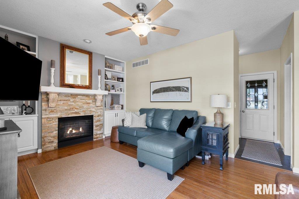 2086 Ashford Road Bettendorf, IA 52722 - Photo 29 of 55 Gallery Image 29