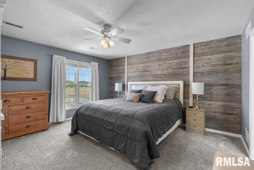 2086 Ashford Road Bettendorf, IA 52722 - Photo 39 of 55 Gallery Image 39