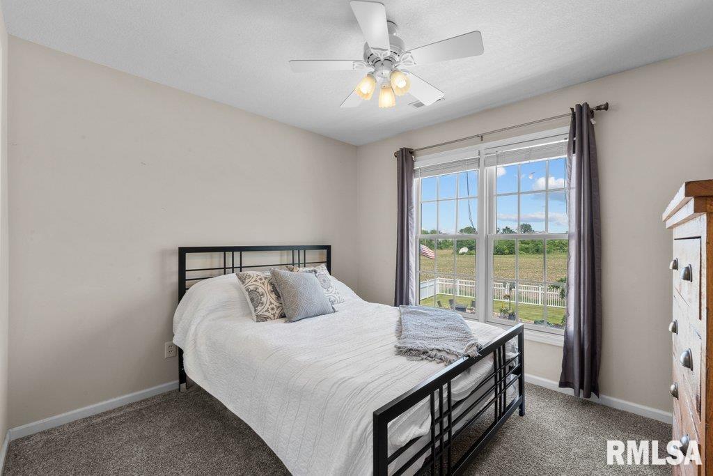 2086 Ashford Road Bettendorf, IA 52722 - Photo 40 of 55 Gallery Image 40