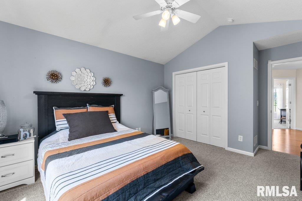 2086 Ashford Road Bettendorf, IA 52722 - Photo 42 of 55 Gallery Image 42