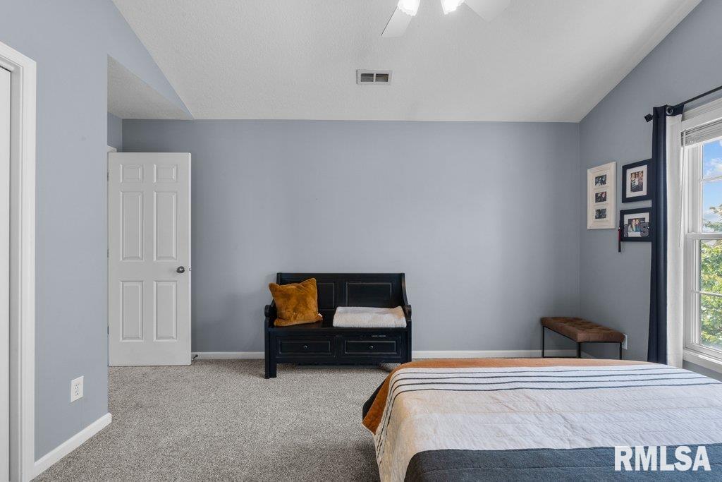 2086 Ashford Road Bettendorf, IA 52722 - Photo 45 of 55 Gallery Image 45