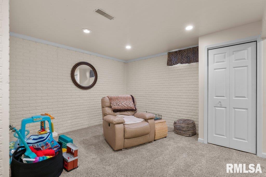 2086 Ashford Road Bettendorf, IA 52722 - Photo 52 of 55 Gallery Image 52