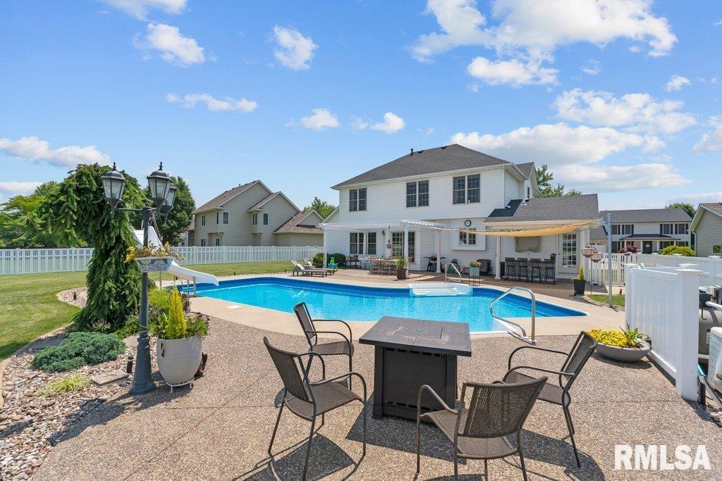 2086 Ashford Road Bettendorf, IA 52722 - Photo 9 of 55 Gallery Image 9