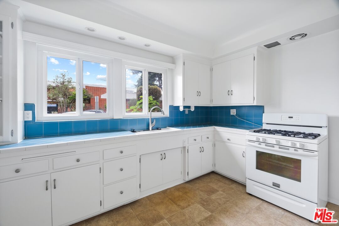 9620 Braddock Drive Culver City, CA 90232 - Photo 10 of 59