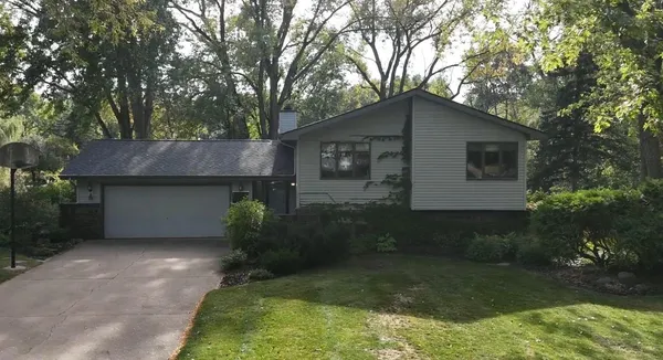 $380,000 | 440 River Hills Road, River Falls, WI 54022