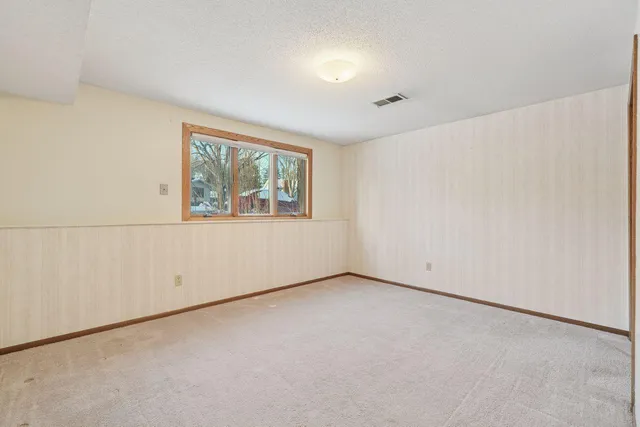 $399,999 | 440 River Hills Road, River Falls, WI 54022