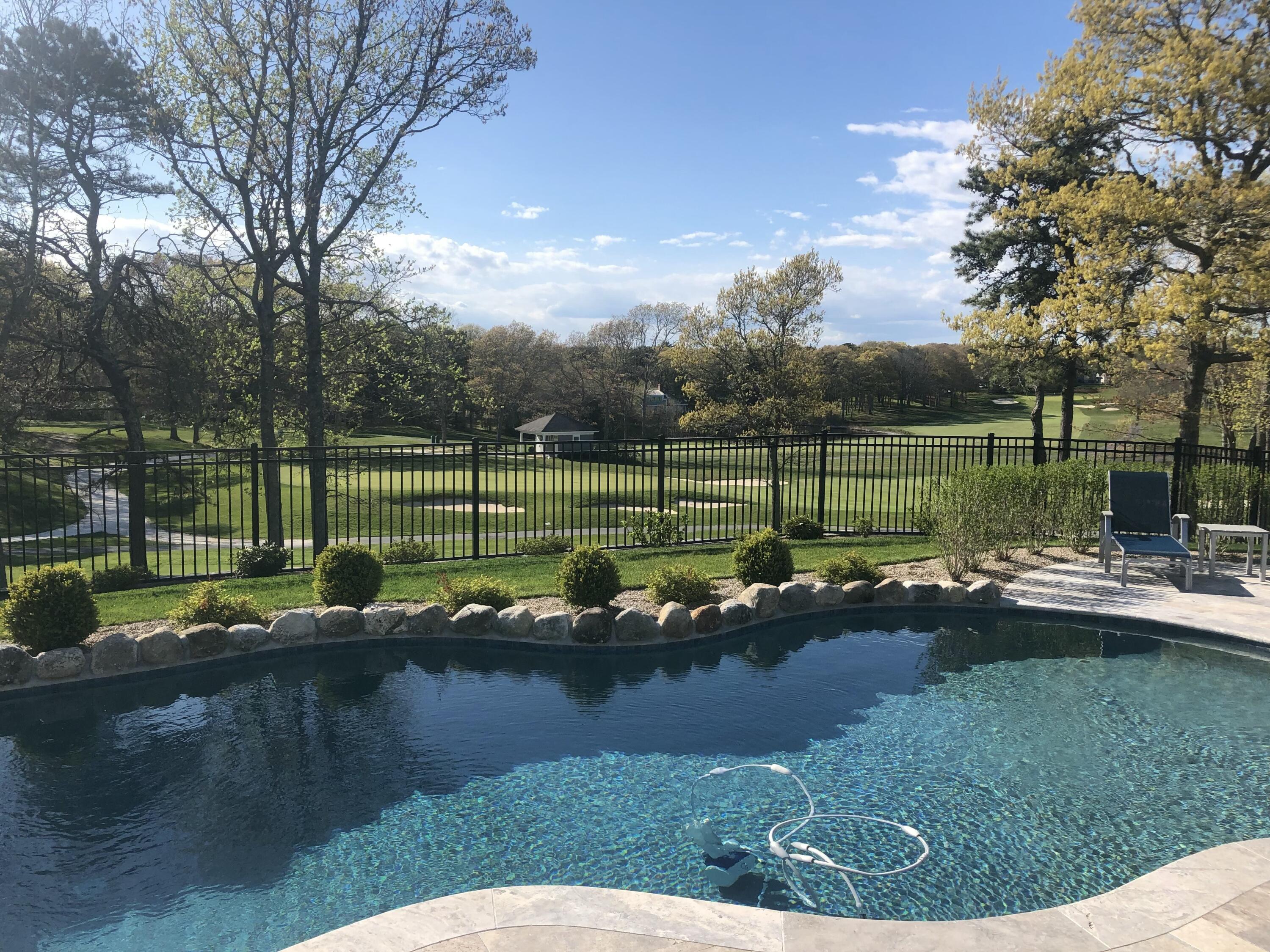 101greensward pool:course pic1