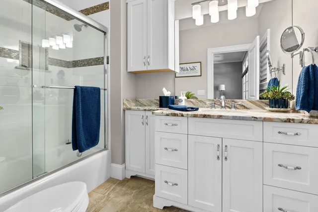 a view of entryway and hall