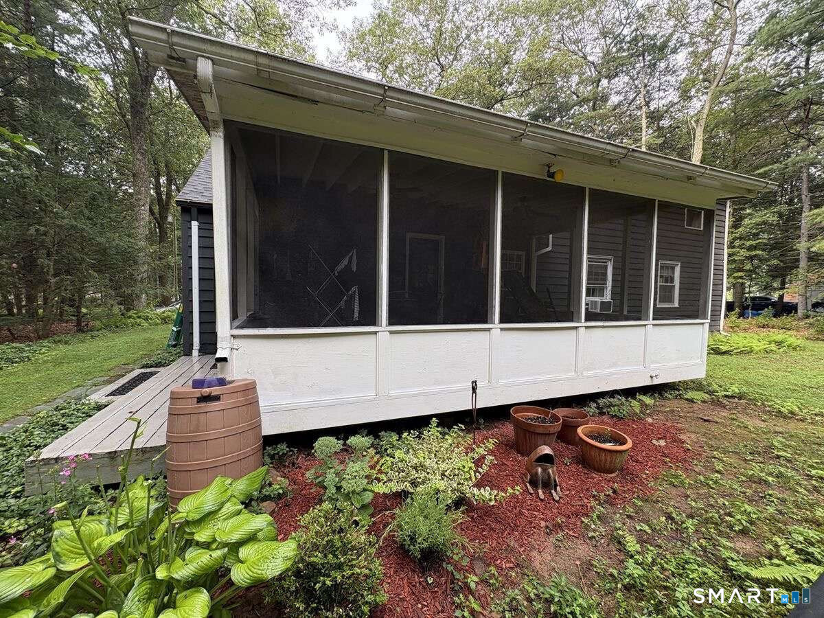 44 Climax Road Simsbury, CT 06070 - Photo 5 of 17