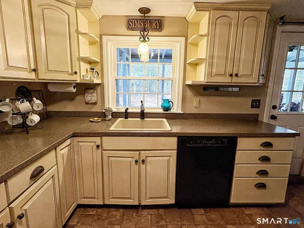 $519,000 | 44 Climax Road, Simsbury, CT 06070