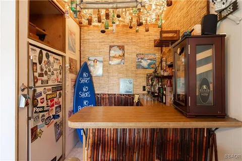 a view of dinning table and chairs in the patio