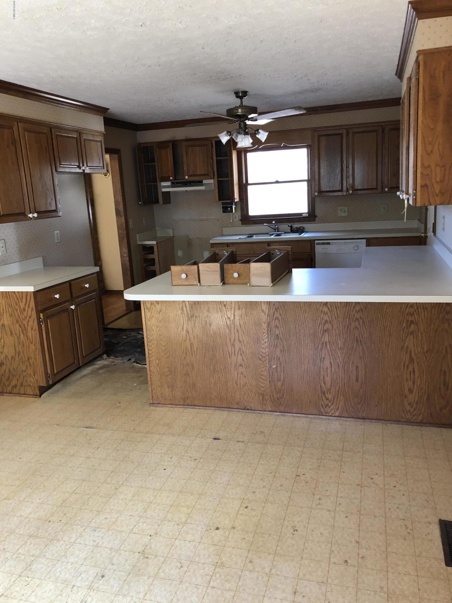 305 Porters Neck Road Wilmington, NC 28411 - Photo 8 of 18 kitchen
