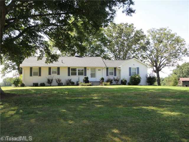 1427 K Fork Road Madison, NC 27025 - Photo 1 of 16 Exterior Front.